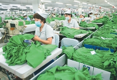 出口退稅政策加力穩(wěn)外貿(mào) 浙江稅務(wù)完善機制助服裝產(chǎn)業(yè)升級